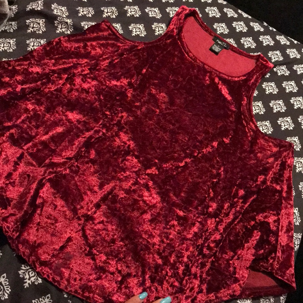 Red velvet haltertop